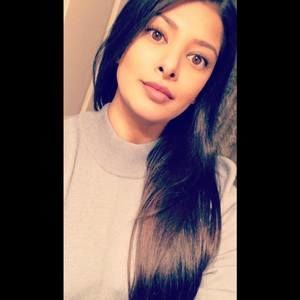 Meet your Posher, Cornelia